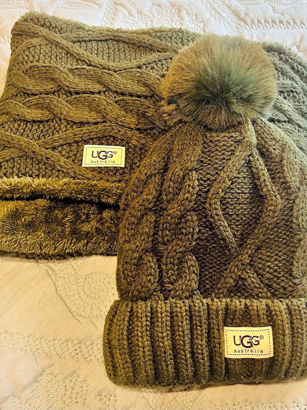 UGG Cable Knit Pom Beanie and Loop Scarf Set Green